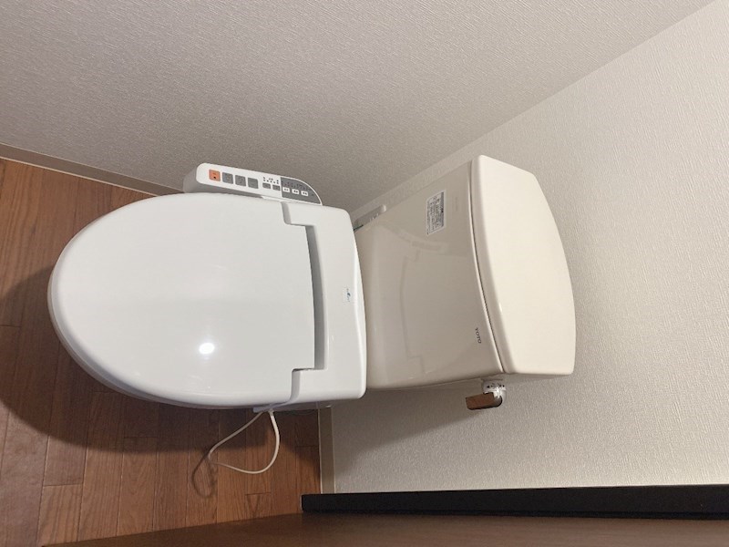 トイレ　温水洗浄便座