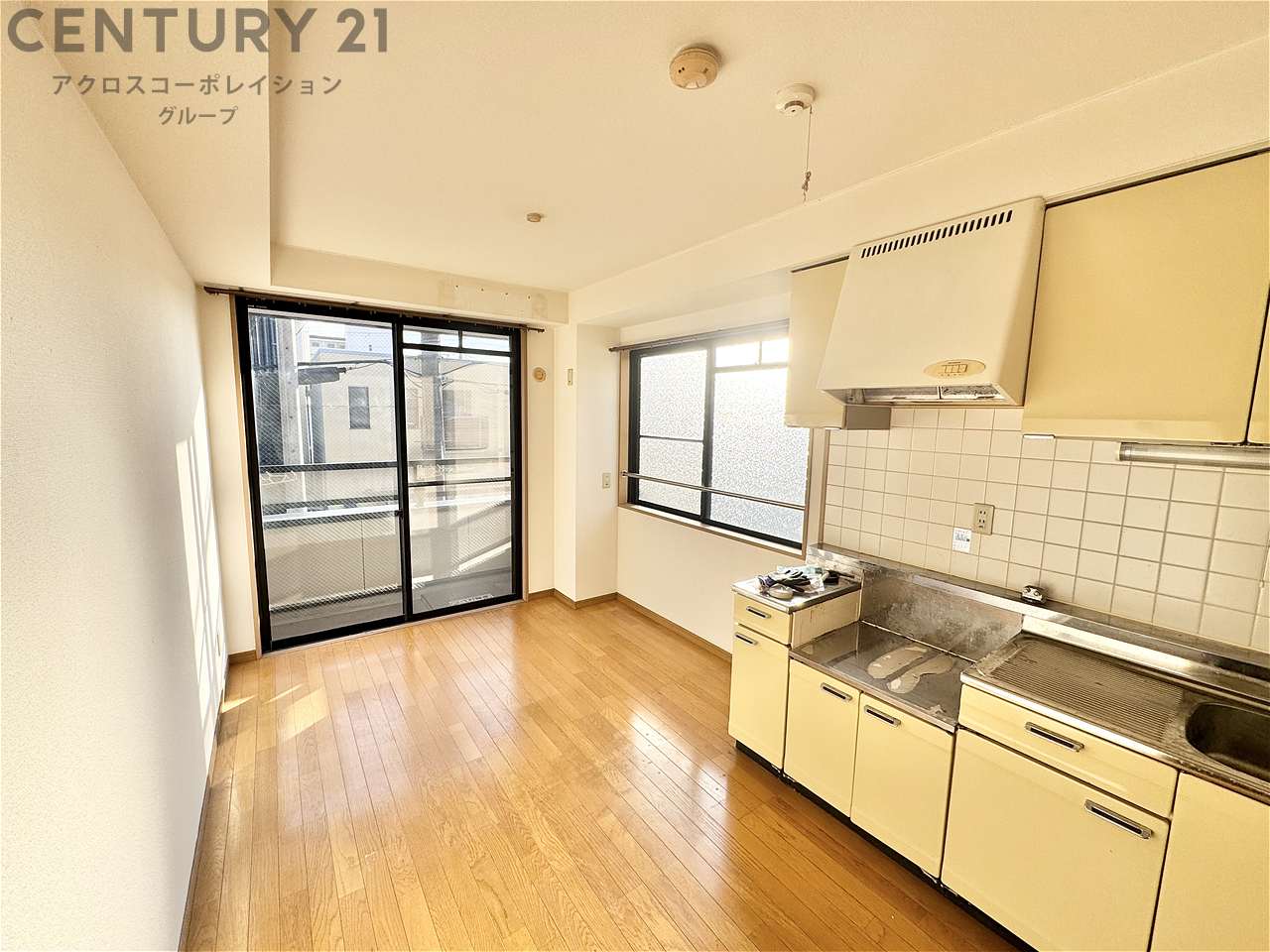 居室・リビング　明るいリビング