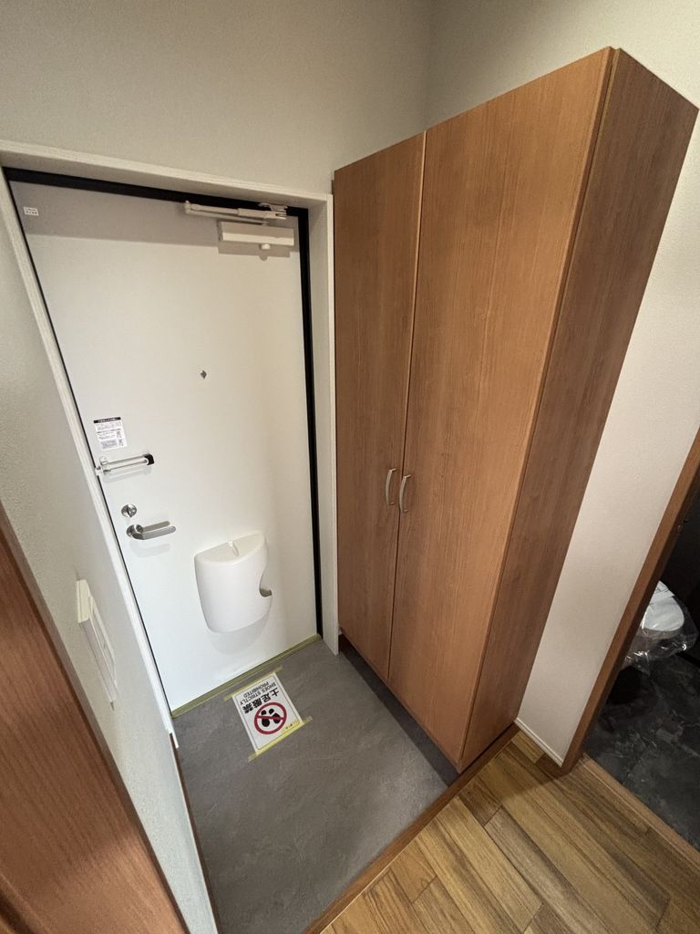 玄関　※建築中の写真です