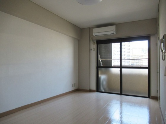 居室・リビング　※別部屋の写真です