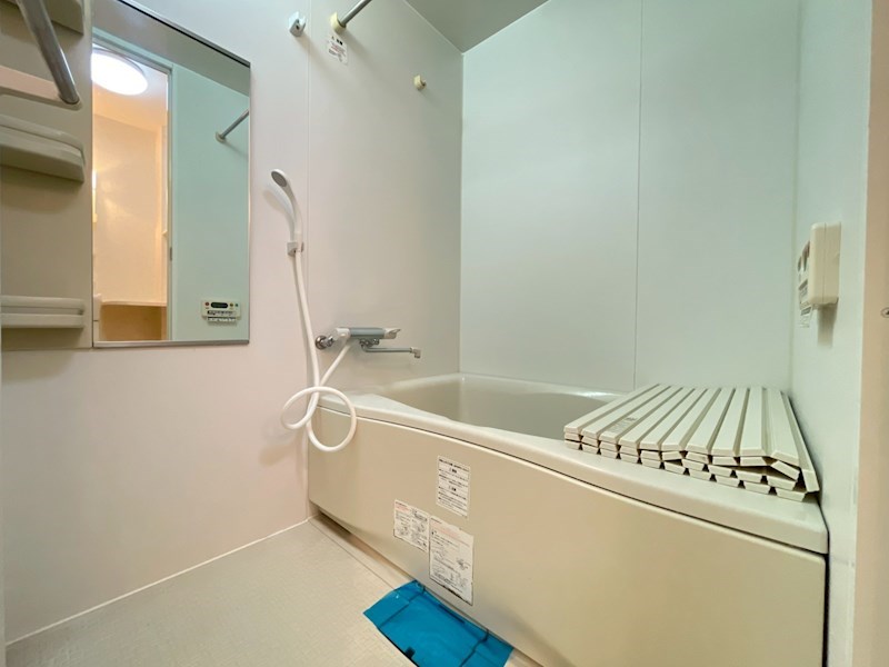 バス・シャワールーム　人気の追い炊き付きバスルーム