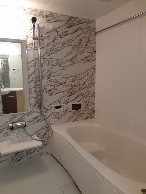 バス・シャワールーム