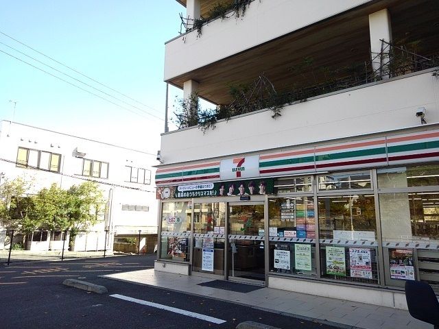 コンビニ　セブンイレブン（コンビニ）まで400m