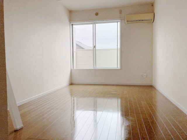 居室・リビング　※写真は同タイプの別室のものです。