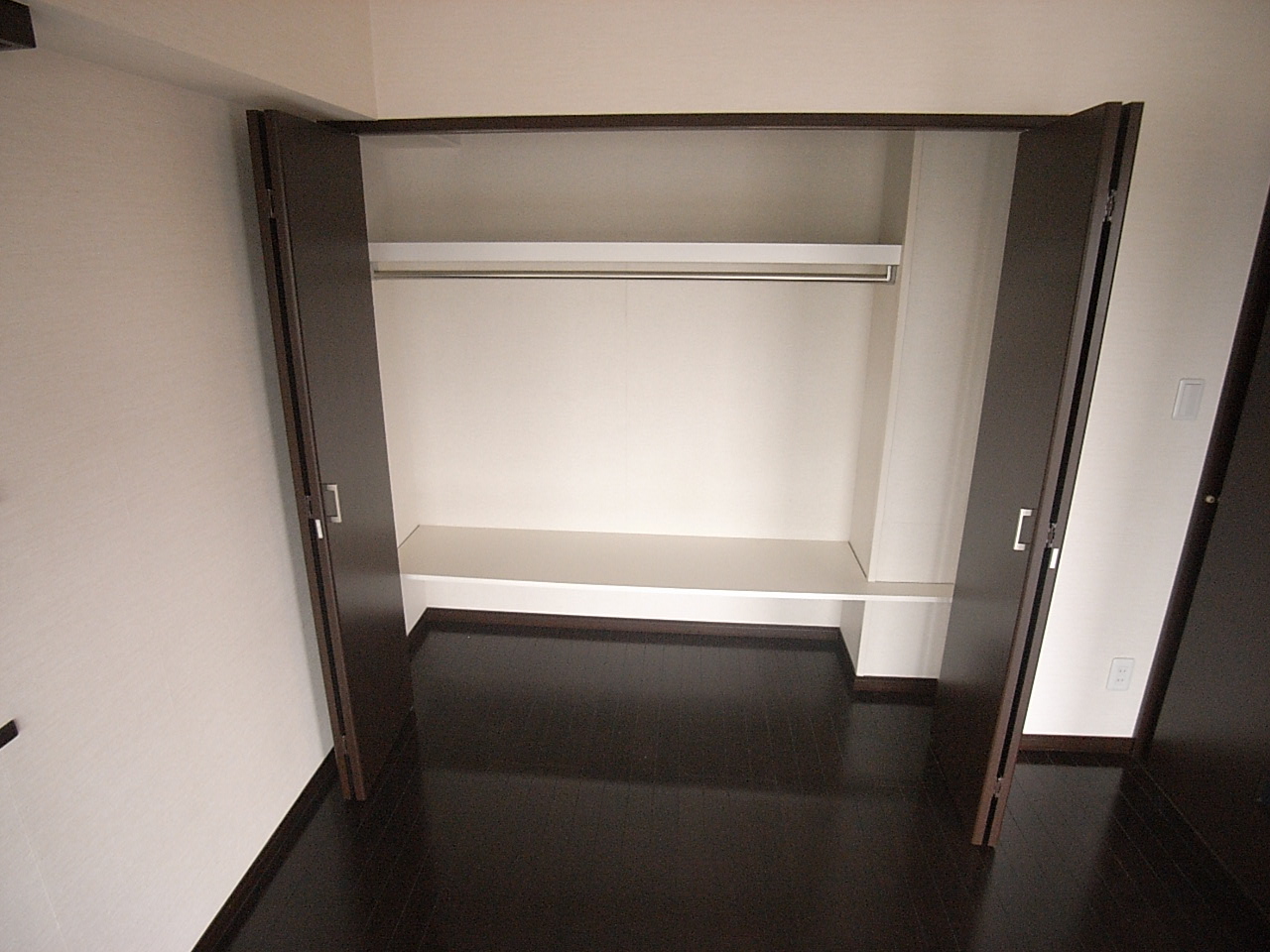 収納　洋室6.5帖　収納