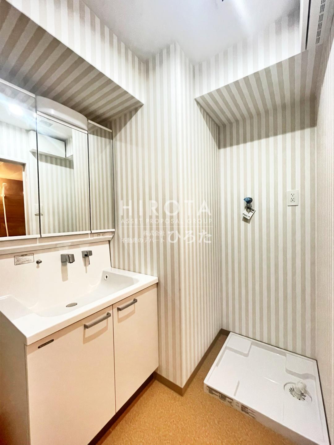 洗面設備　同仕様写真になります