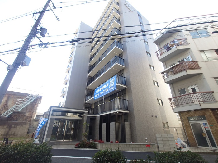 建物外観　建築中