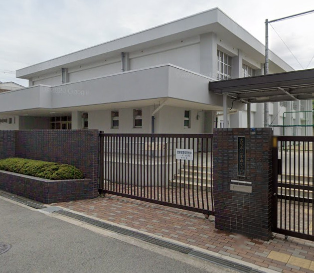 小学校　大阪市立玉出小学校（小学校）まで439m