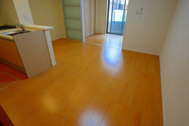 居室・リビング　カウンターキッチン付のリビングです