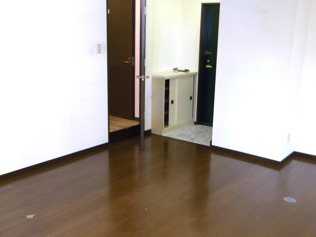 居室・リビング　開放的な室内