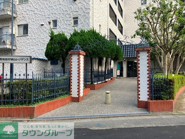 エントランス　エントランス