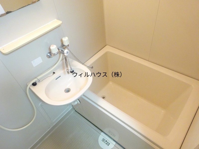 バス・シャワールーム　キレイです！