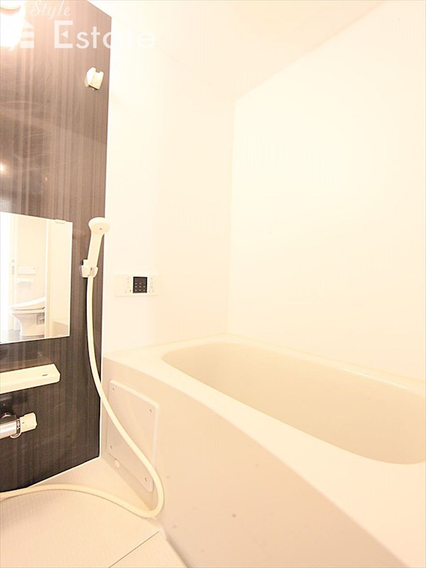 バス・シャワールーム　バスルーム