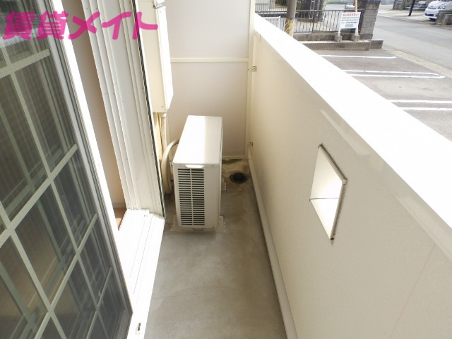 バルコニー　同物件別室画像