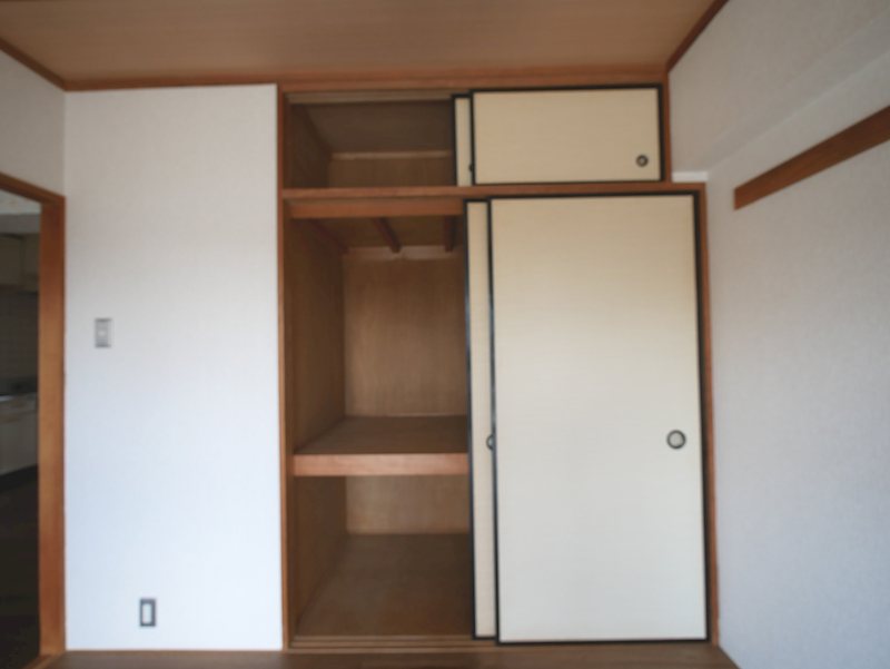 収納　収納（南側洋室6帖）