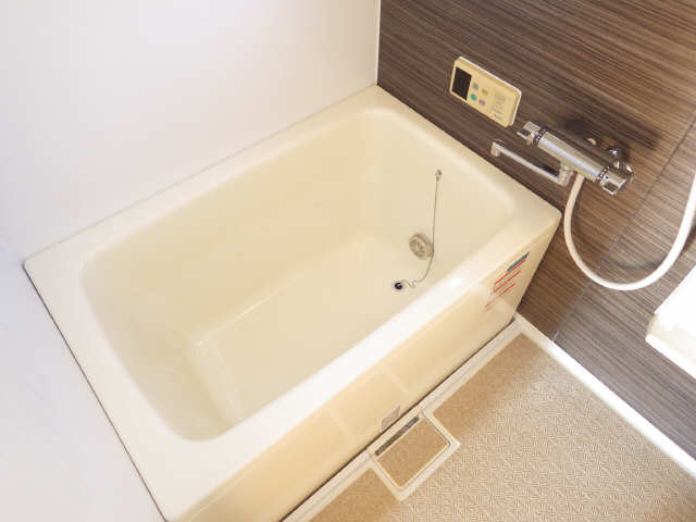 バス・シャワールーム　追い焚き付です