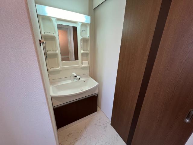 洗面設備　洗髪洗面化粧台