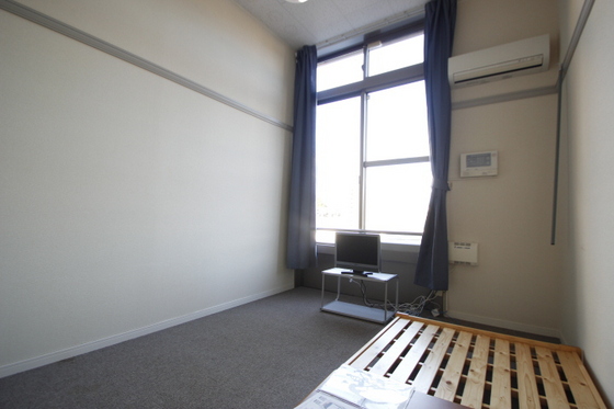 居室・リビング　※別号室のお写真です