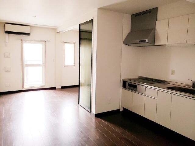 居室・リビング　別号室参考写真