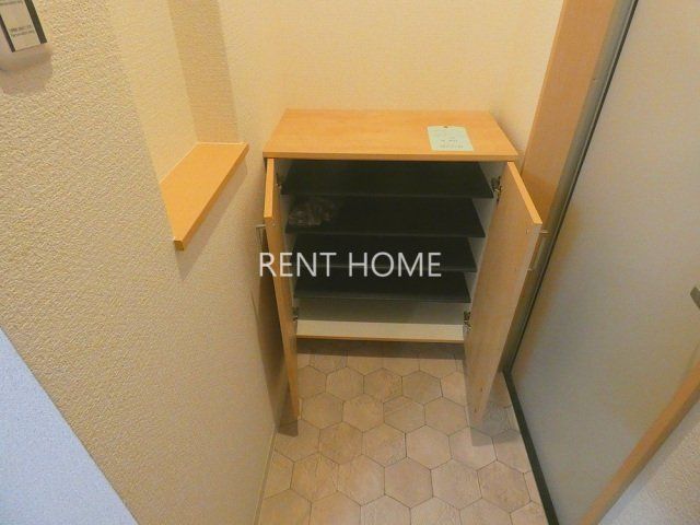 玄関　同ハウスメーカーの類似写真です