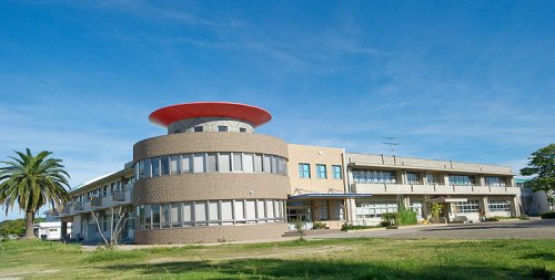 小学校　福津市立津屋崎小学校（小学校）まで1898m