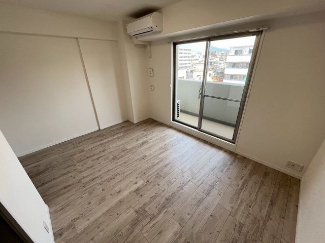 その他部屋・スペース　開放的な寝室です