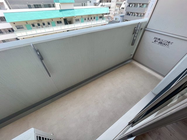 バルコニー　お洗濯にも便利なバルコニー付き