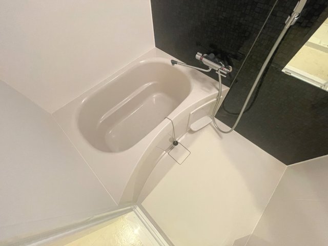 バス・シャワールーム　浴室乾燥機付きのお風呂！