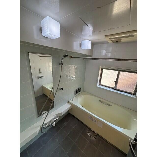 バス・シャワールーム　テレビ付?