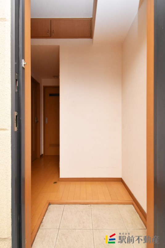 玄関　写真は別部屋