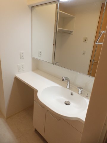 洗面設備　洗髪洗面化粧台