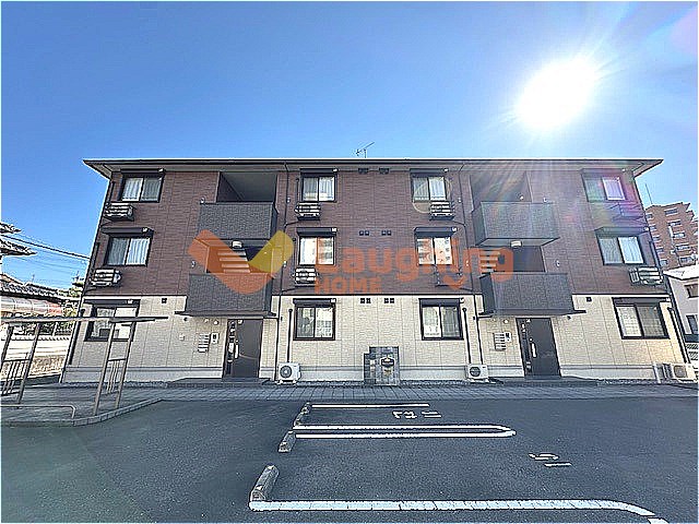 建物外観　落ち着いた雰囲気の外観です