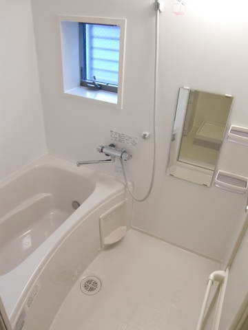 バス・シャワールーム　追い焚き機能付きの浴室