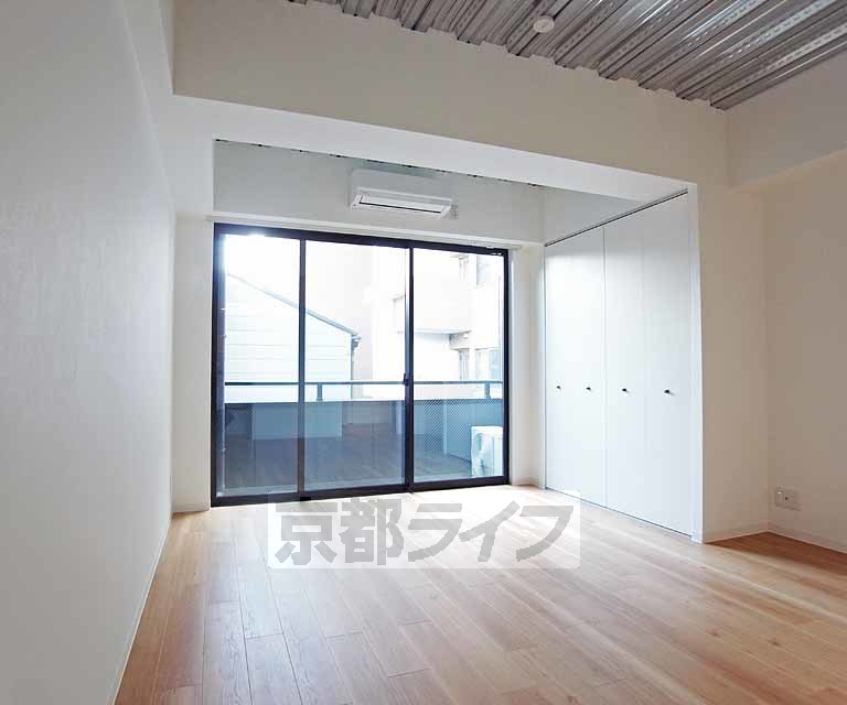 居室・リビング　きれいなお部屋です。