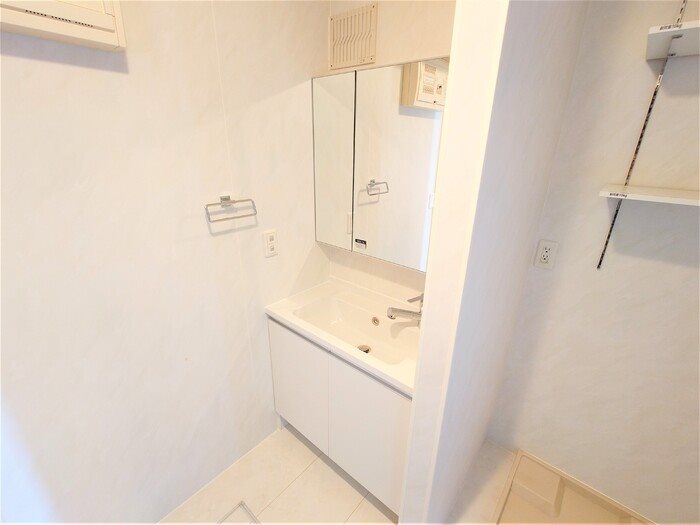洗面設備　同物件別部屋参考写真です