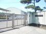 中学校　八王子市立横川中学校（中学校）まで1082m