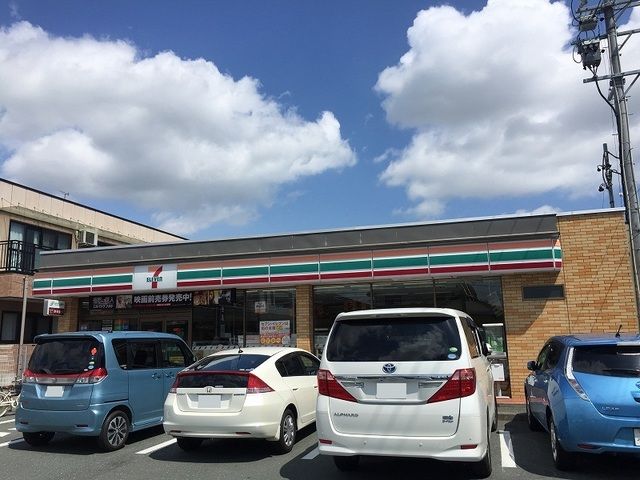 コンビニ　セブンイレブン浜松曳馬店（コンビニ）まで240m