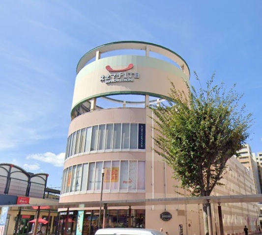 ショッピングセンター　えきマチ1丁目佐世保（ショッピングセンター）まで321m