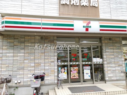 コンビニ　セブン-イレブン 流山おおたかの森駅西口店（コンビニ）まで382m