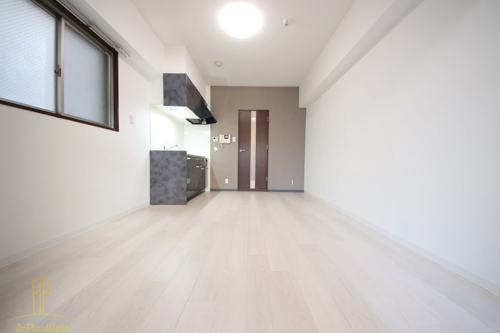 居室・リビング　オルフェア上本町VII番館