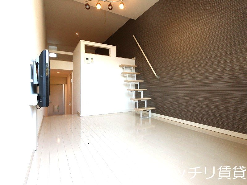 居室・リビング　別号室タイプの為、現状を優先致します。