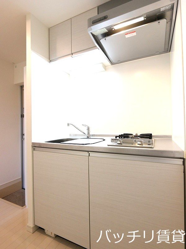 キッチン　別号室タイプの為、現状を優先致します。