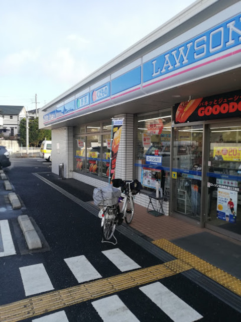 コンビニ　ローソン草津東矢倉三丁目店（コンビニ）まで522m