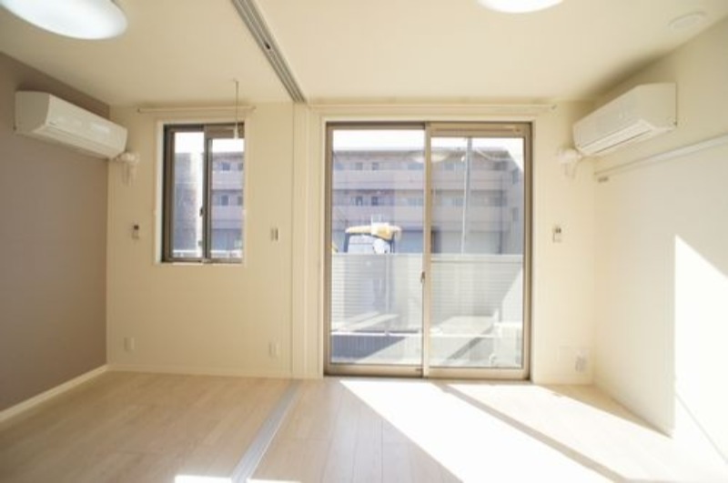 居室・リビング　図面と現状に相違がある場合には現状を優先