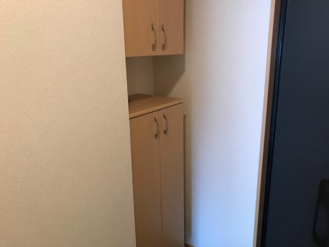 玄関　下駄箱