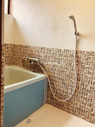 塩屋5丁目長屋の風呂写真