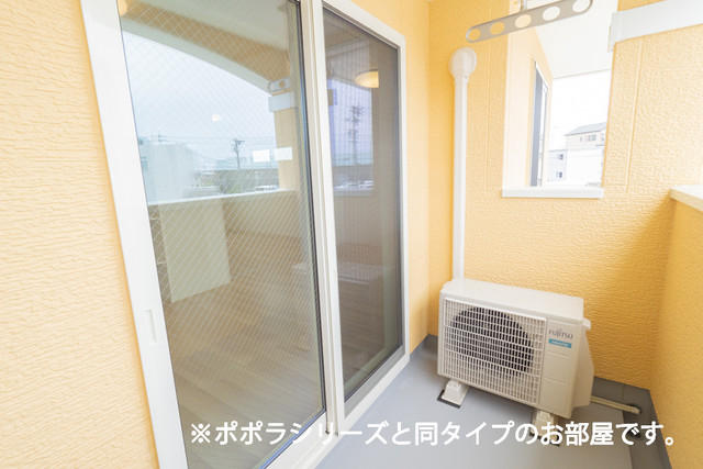 バルコニー　陽当たり良好なバルコニーです