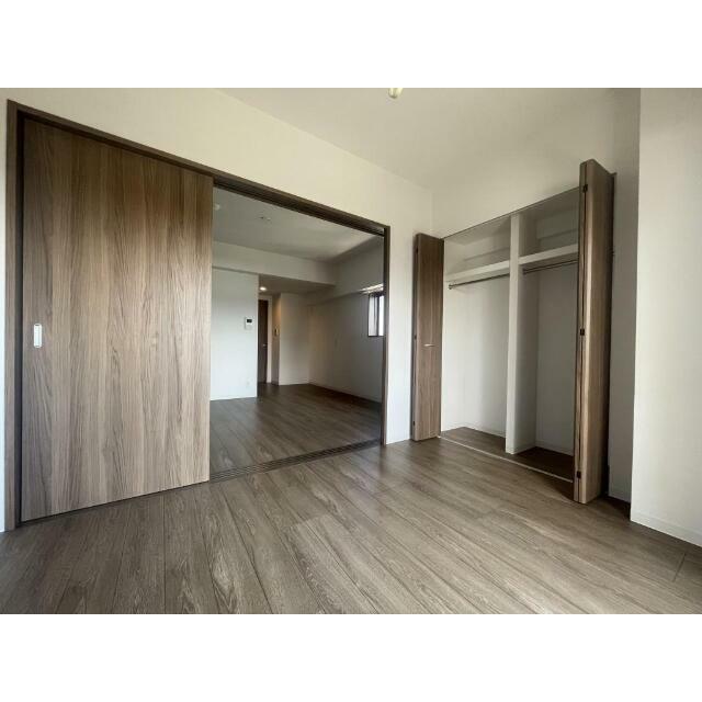 居室・リビング　木の温もり感じるお部屋