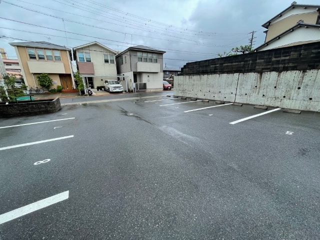 駐車場　別部屋の写真です。