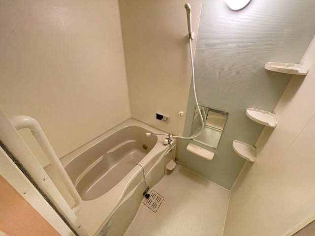 バス・シャワールーム　別部屋の写真です。